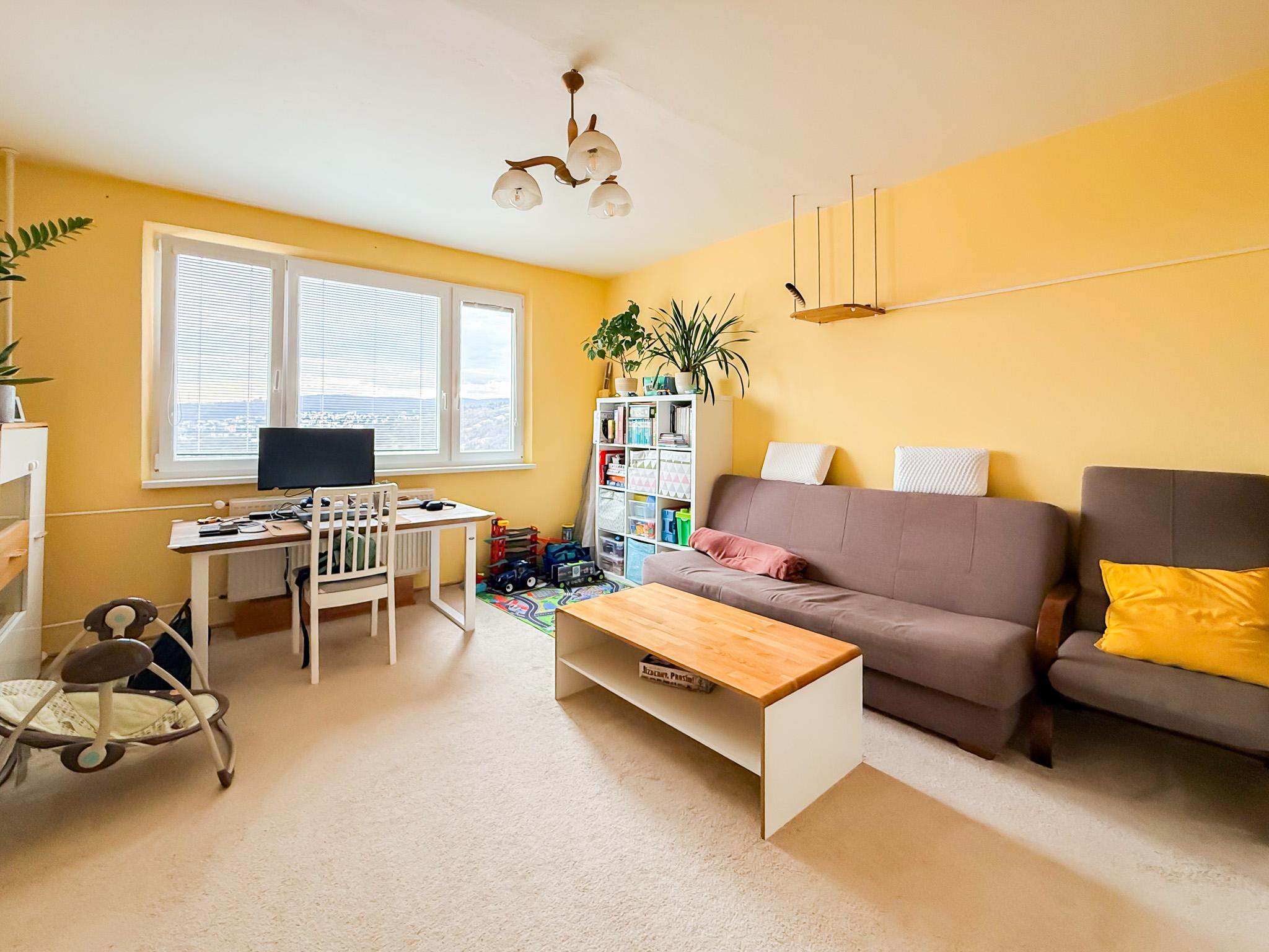 Na predaj priestranný  3-izb. byt na Ťahanovciach s balkónom