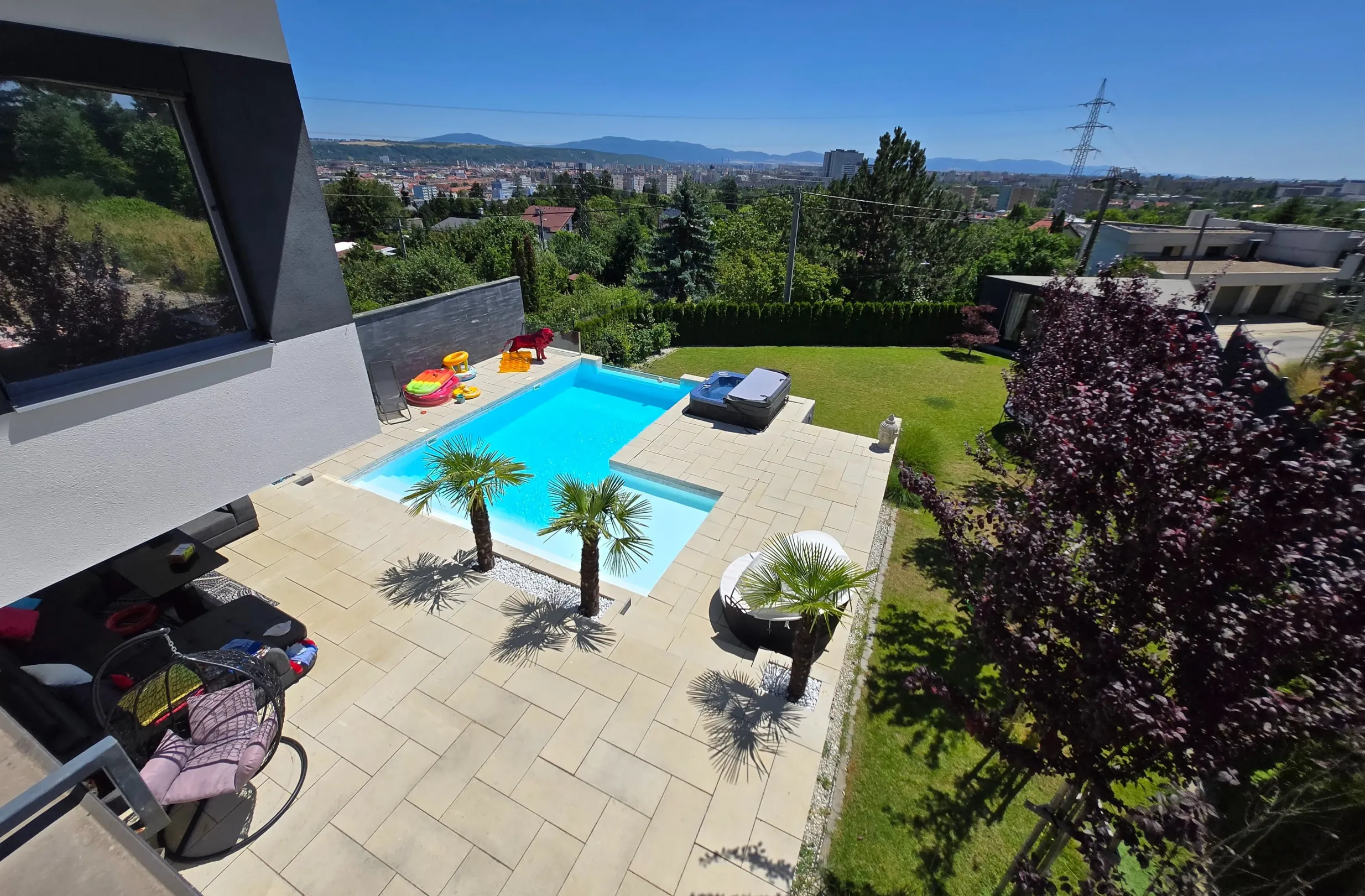 Ponúkame prémiový dom s bazénom v Košiciach