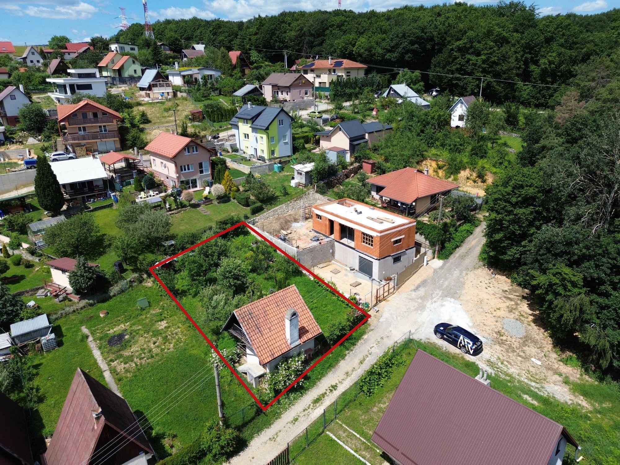 BAŠKA - pozemok so stavebným povolením, len 6 minút od KVP