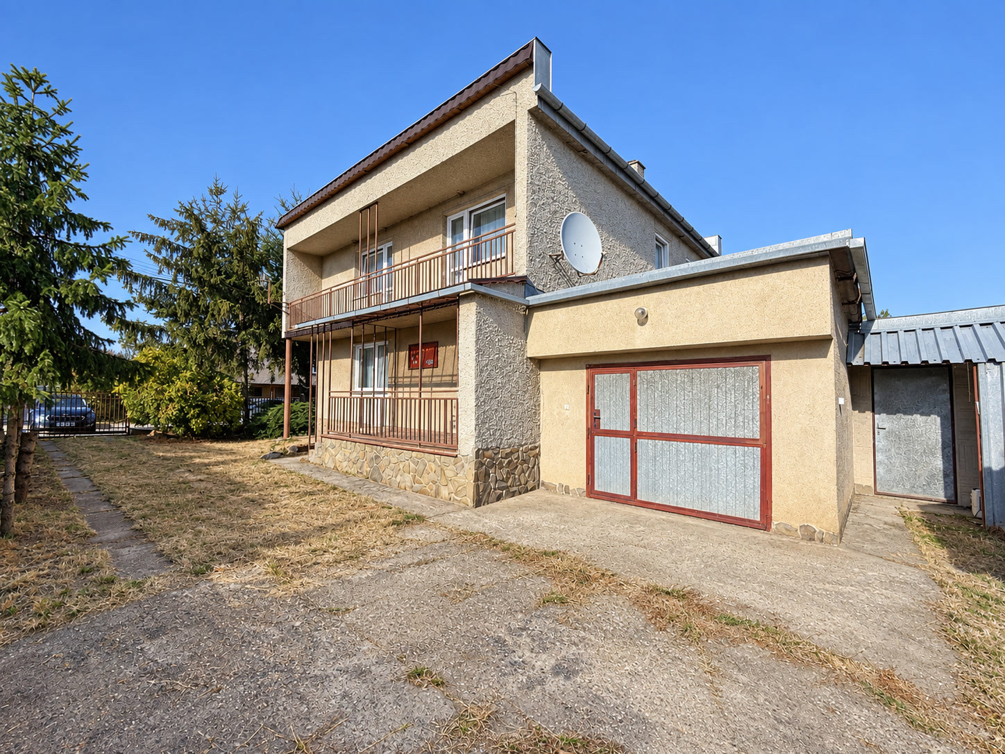 6-izbový RD  220m2 - ČAŇA Zimná ul. na pozemku 891m2